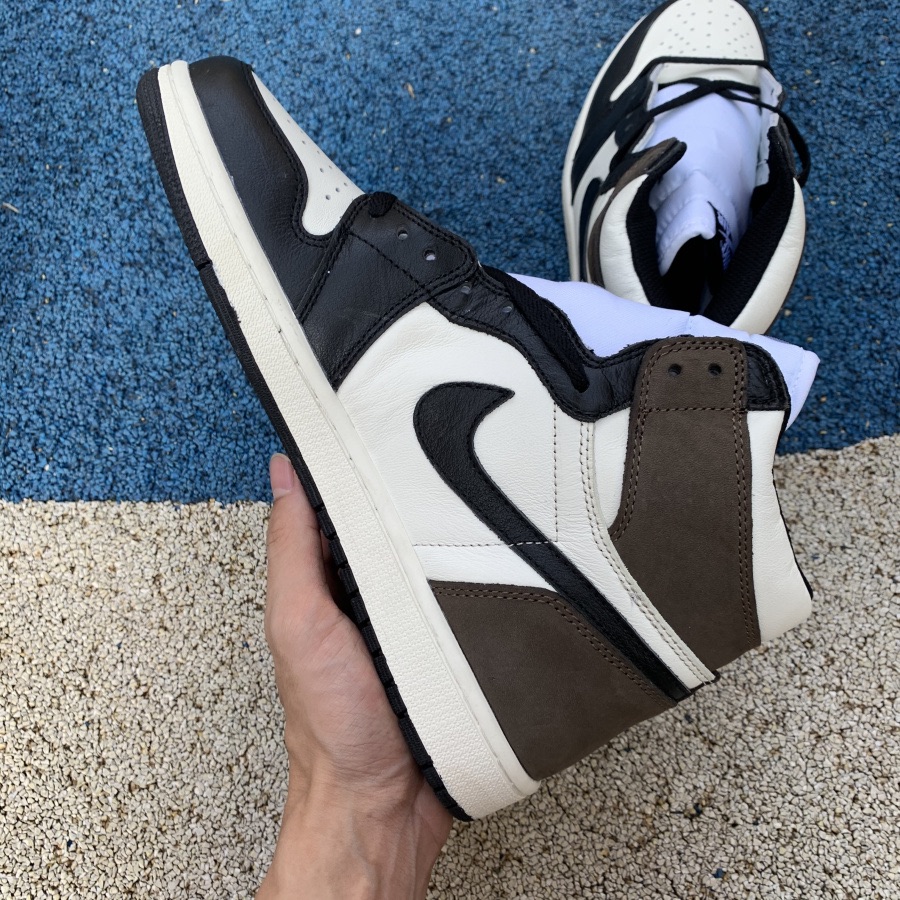 Air 1 High OG Sneaker - Image 2