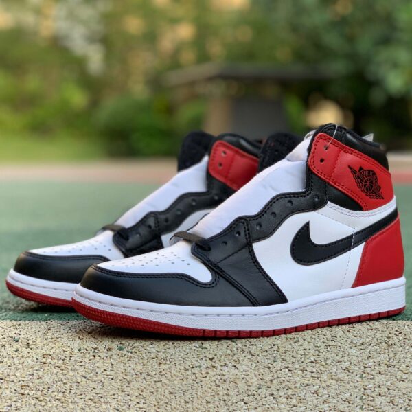 Air 1 Retro Black Toe