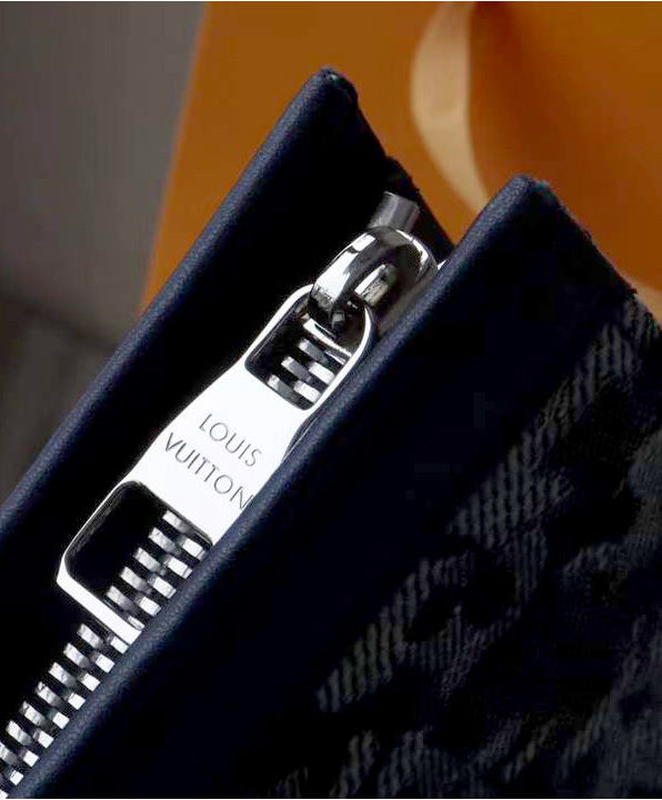 Louis Vuitton Pochette Voyage M80034 Dark Blue - Image 4