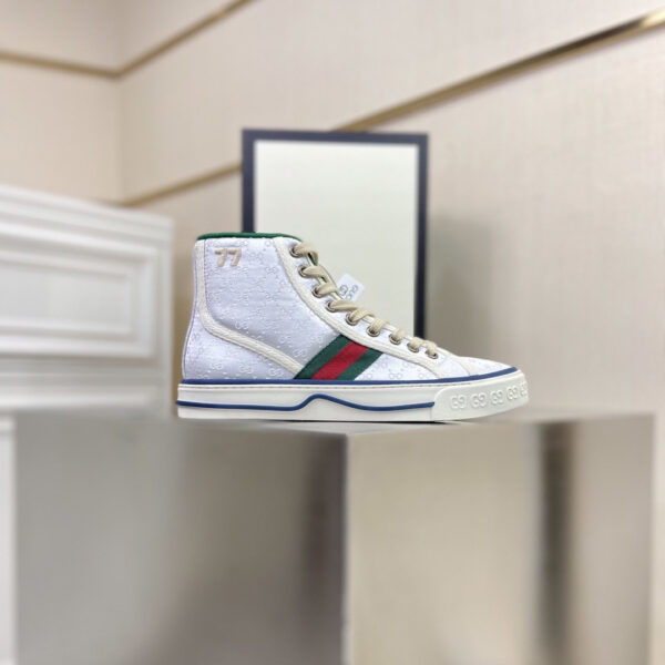 Tennis 1977 High Top Sneaker