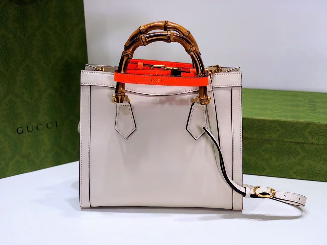 GUCCI DIANA TOTE SMALL WHITE PURSE - Image 4