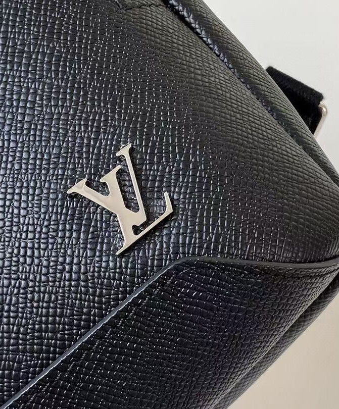 Louis Vuitton Christopher XS M58495 Black - Image 6