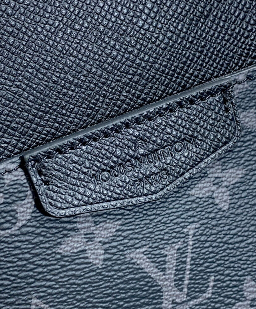 Louis Vuitton Outdoor Slingbag M30741 Black - Image 9