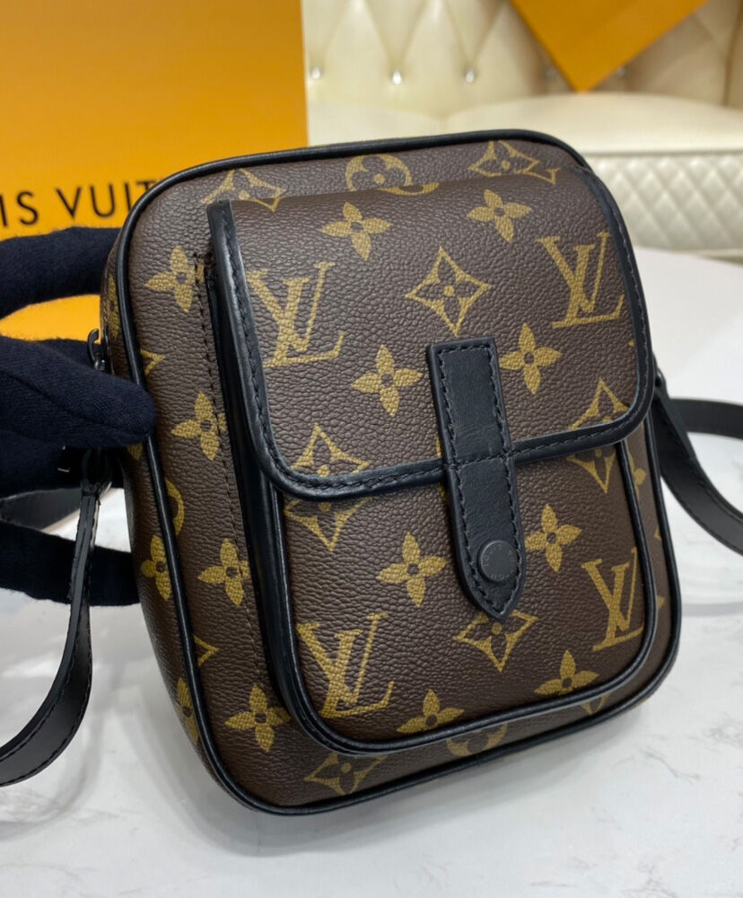 Louis Vuitton Christopher Wearable Wallet M69404 Brown - Image 2
