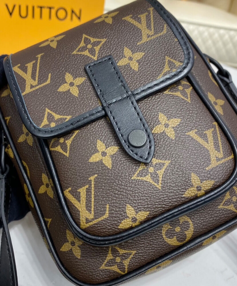 Louis Vuitton Christopher Wearable Wallet M69404 Brown - Image 5