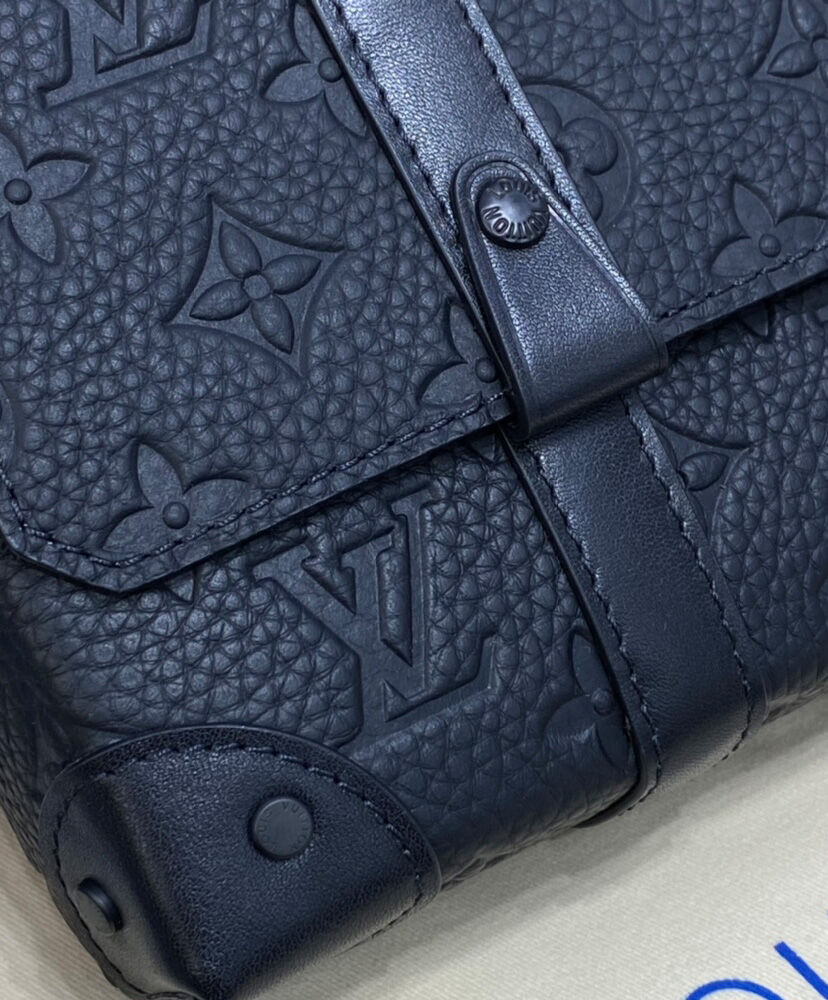 Louis Vuitton Trunk Messenger M57726 Black - Image 6