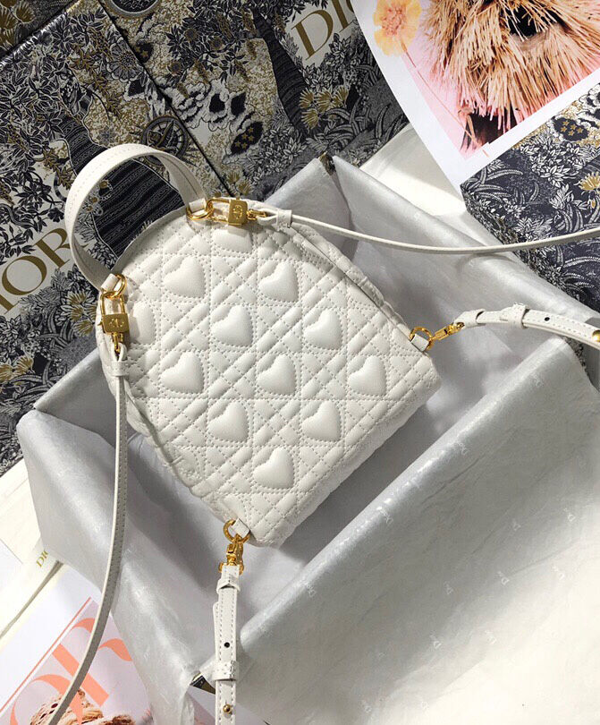 mini dioramour dior backpack