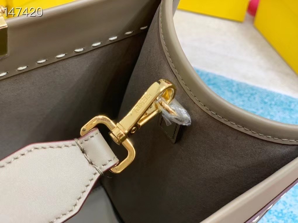 Fendi Sunshine Grey Medium Shopper Bag - Image 9