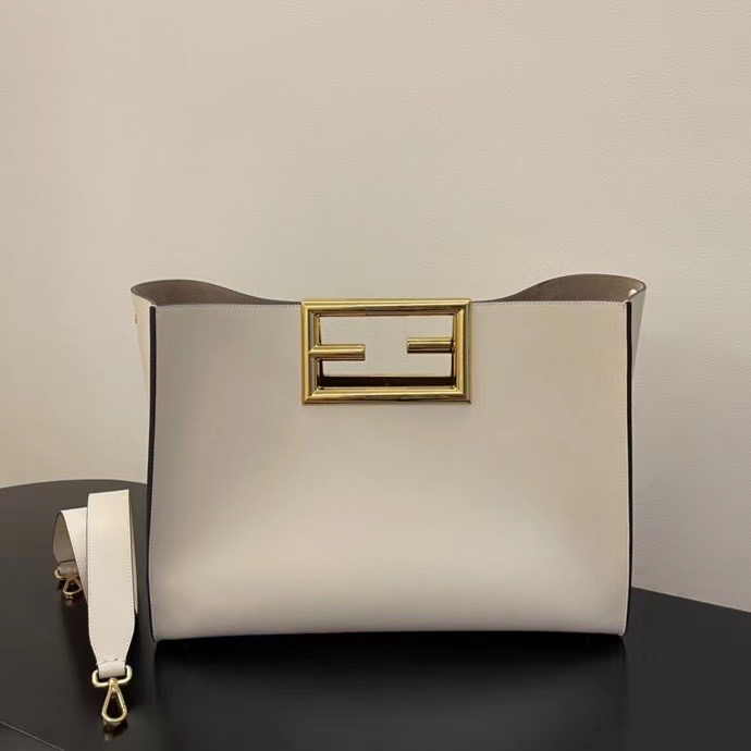 Fendi WAY Medium White leather bag - Image 2