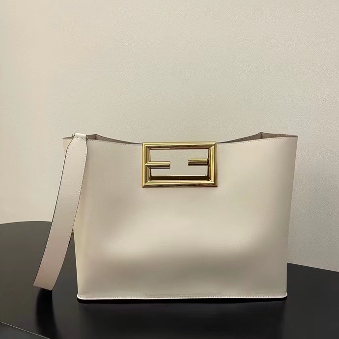 Fendi WAY Medium White leather bag - Image 10