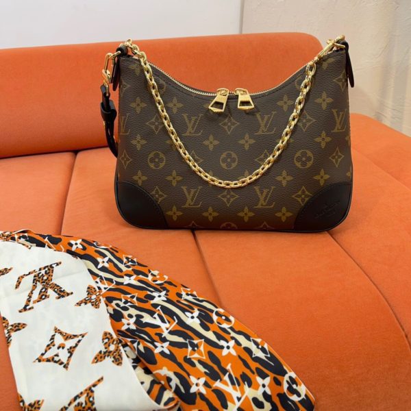 LOUIS VUITTON BOUOGUNE SHOULDER