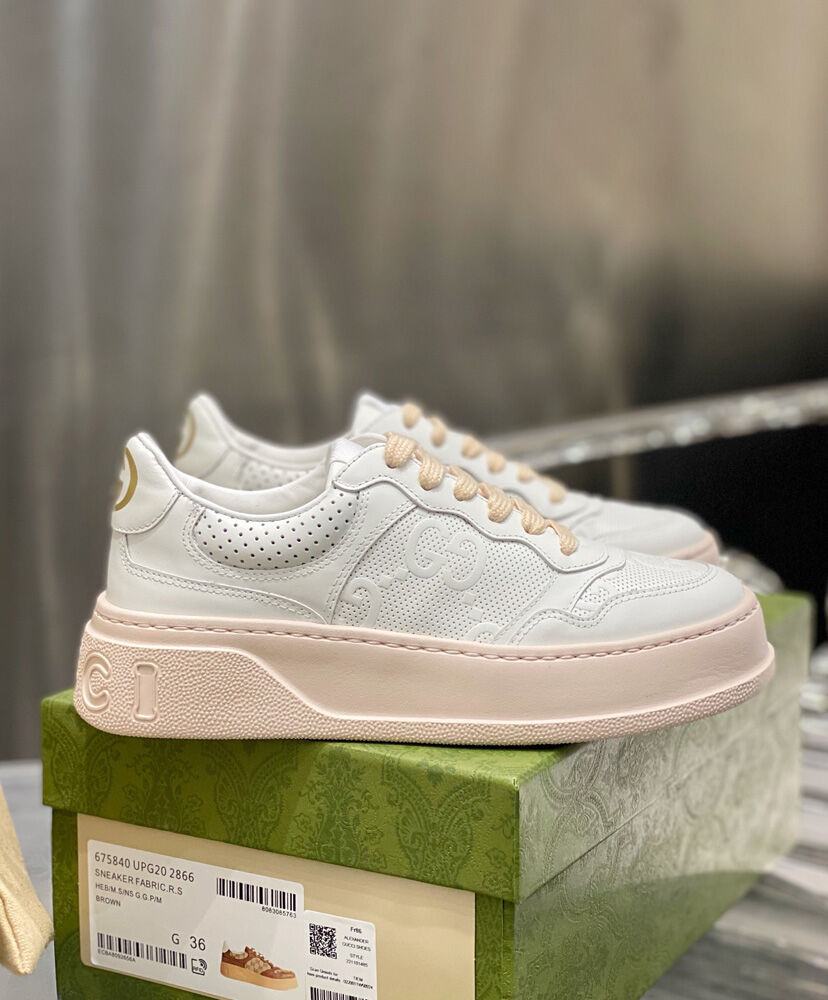 Gucci Unisex GG embossed sneaker Black - Image 3