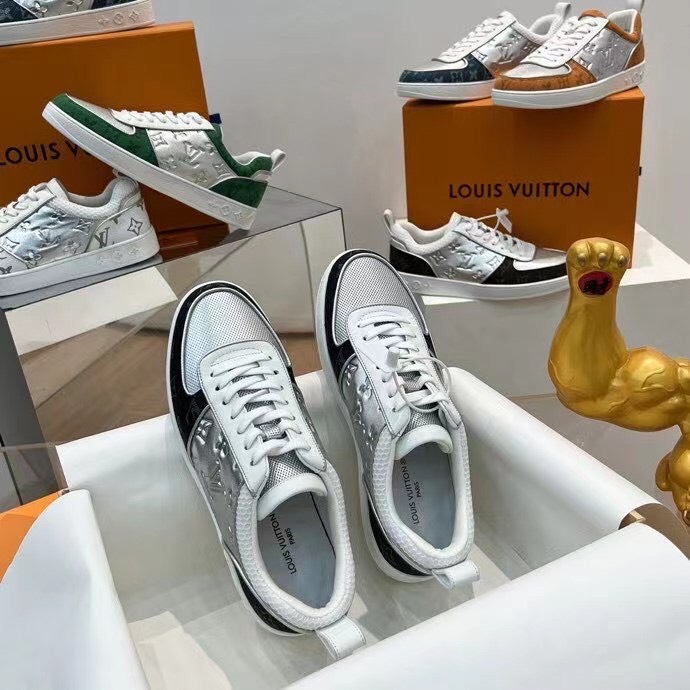 Louis Vuitton Trainer Men Shoes Black - Image 12