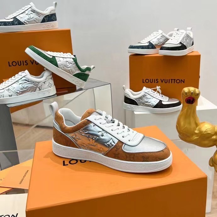 Louis Vuitton Trainer Men Shoes Coffee