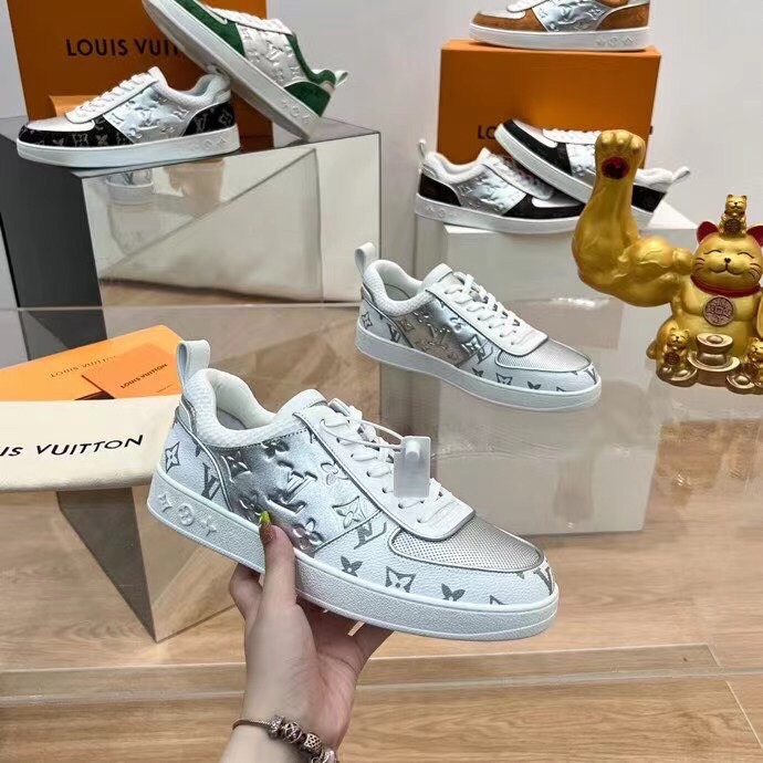 Louis Vuitton Trainer Men Shoes - Image 4