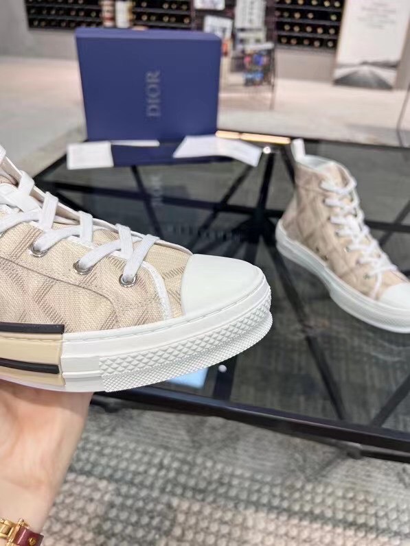 Dior Hight Top Sneaker Unisex - Image 6