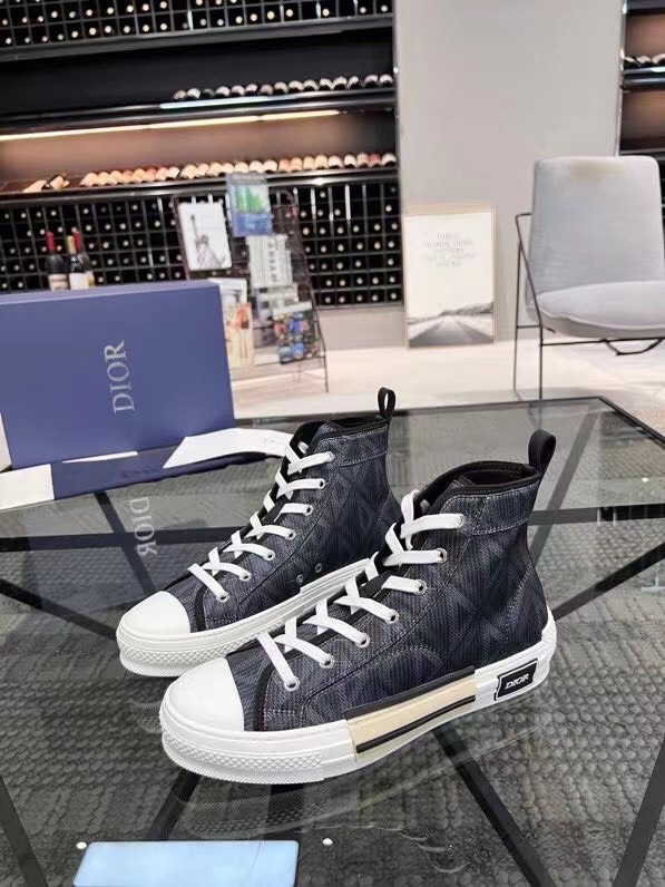 Dior Hight Top Sneaker Unisex - Image 4
