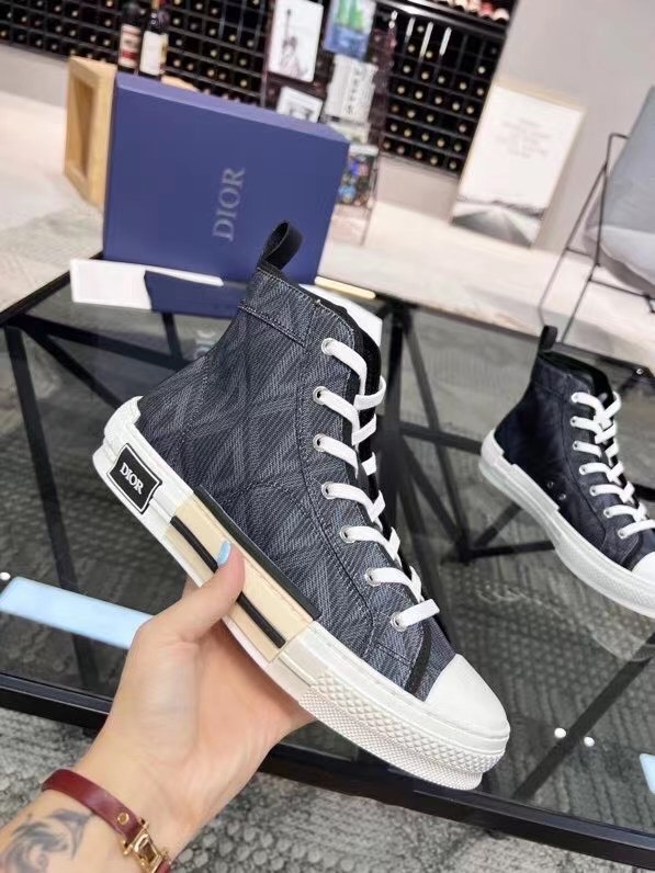 Dior Hight Top Sneaker Unisex - Image 5