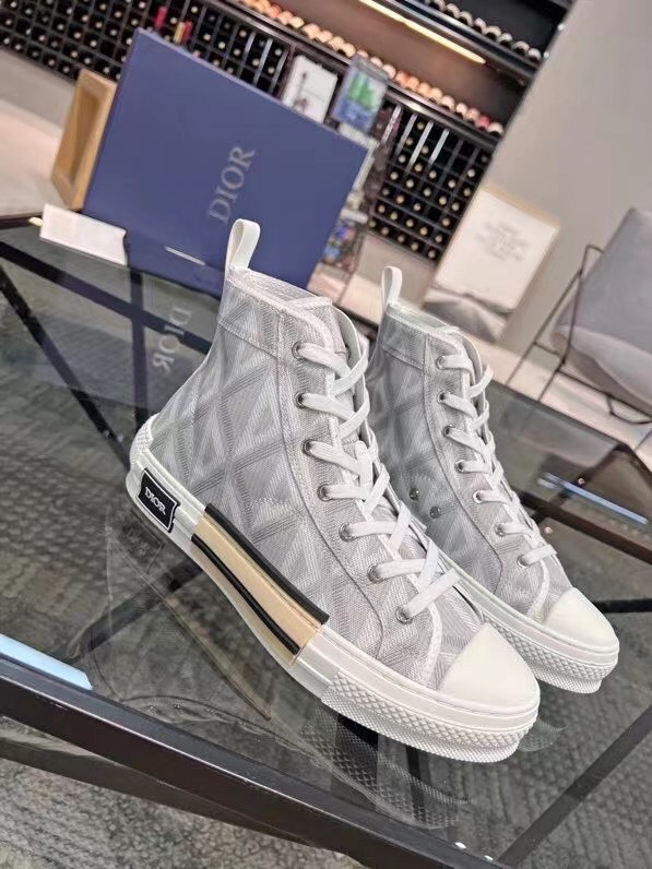Dior Hight Top Sneaker Unisex - Image 4