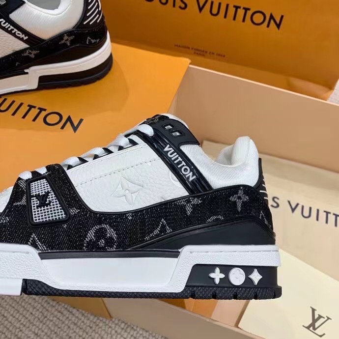 Louis Vuitton Trainer Shoes - Image 3