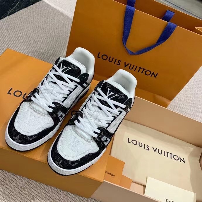Louis Vuitton Trainer Shoes - Image 6