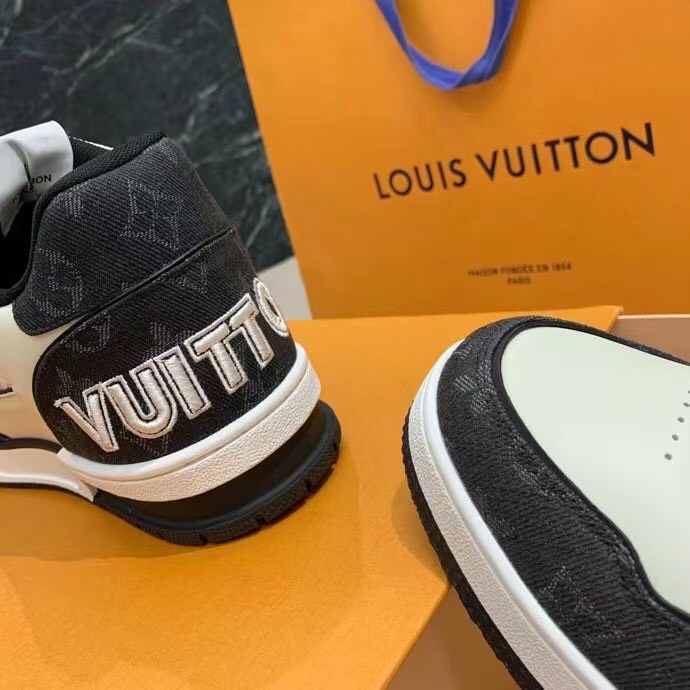 Louis Vuitton Trainer Shoes - Image 3