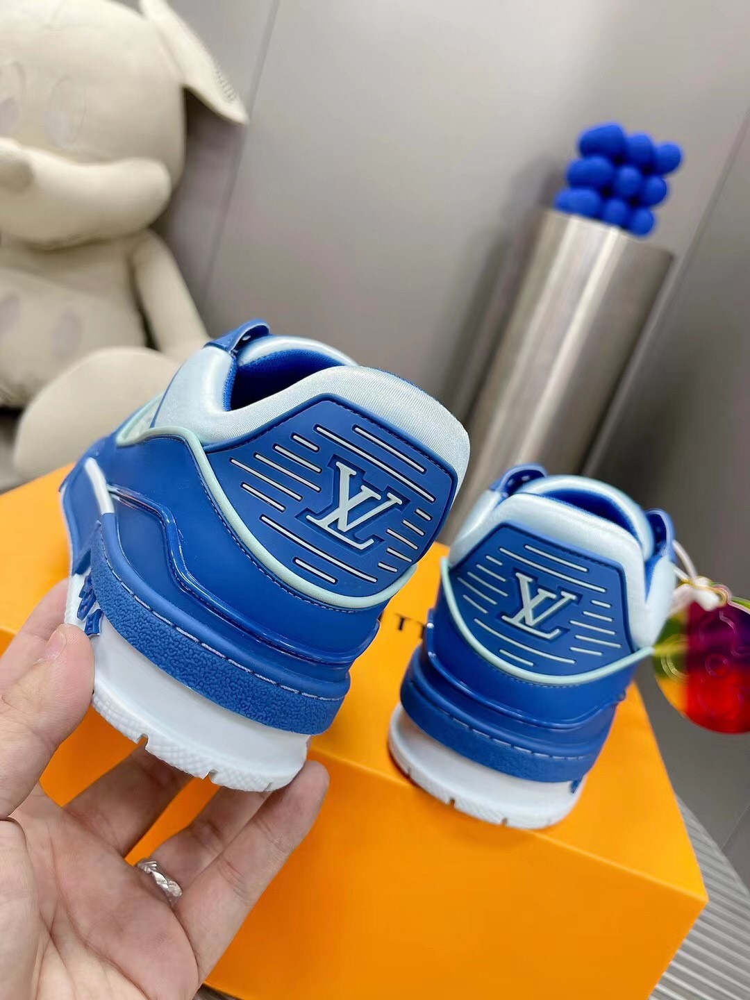 LV TRAINER SNEAKER X LV VIRGIL ABLOH - Image 5