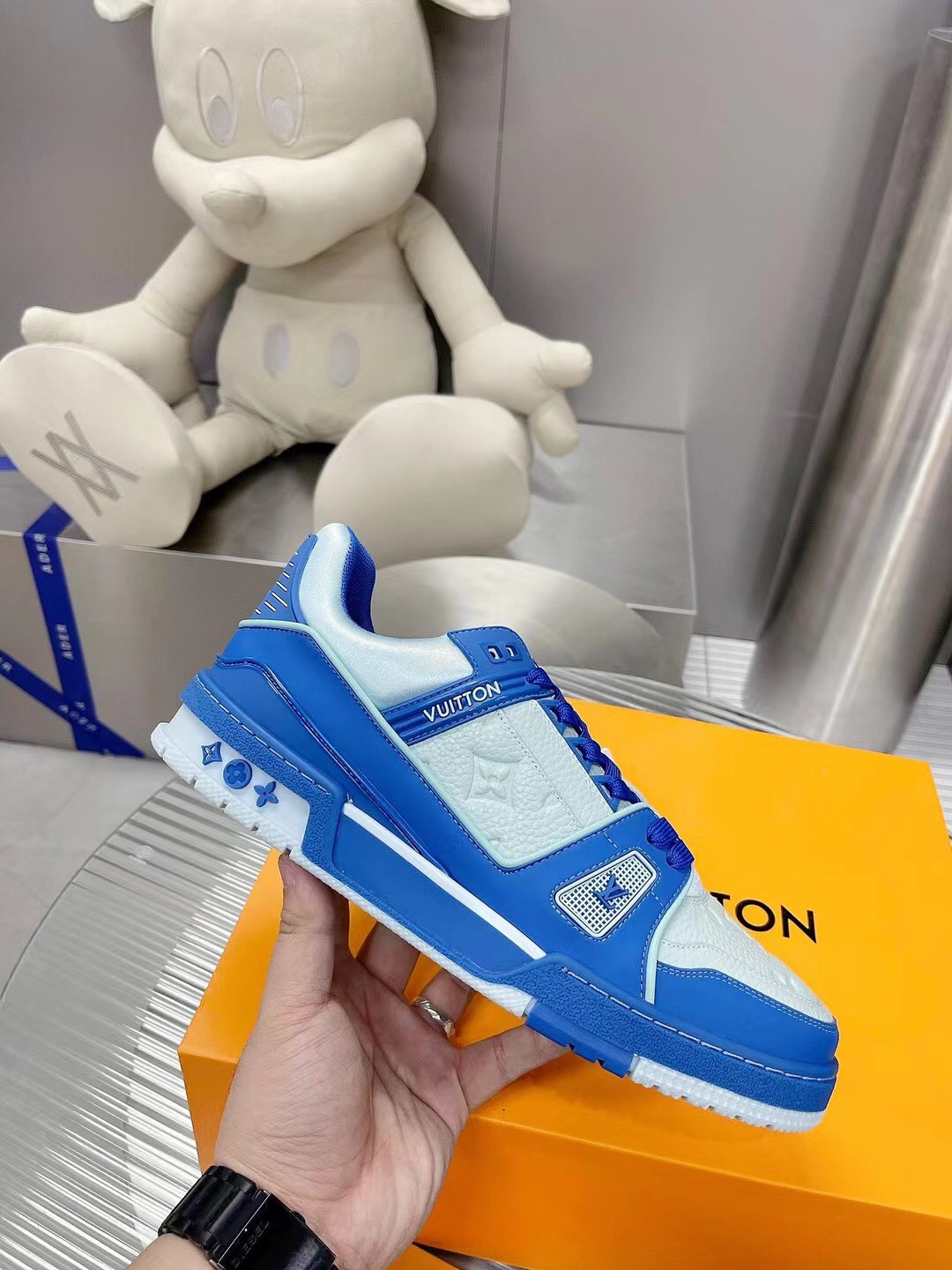 LV TRAINER SNEAKER X LV VIRGIL ABLOH - Image 6