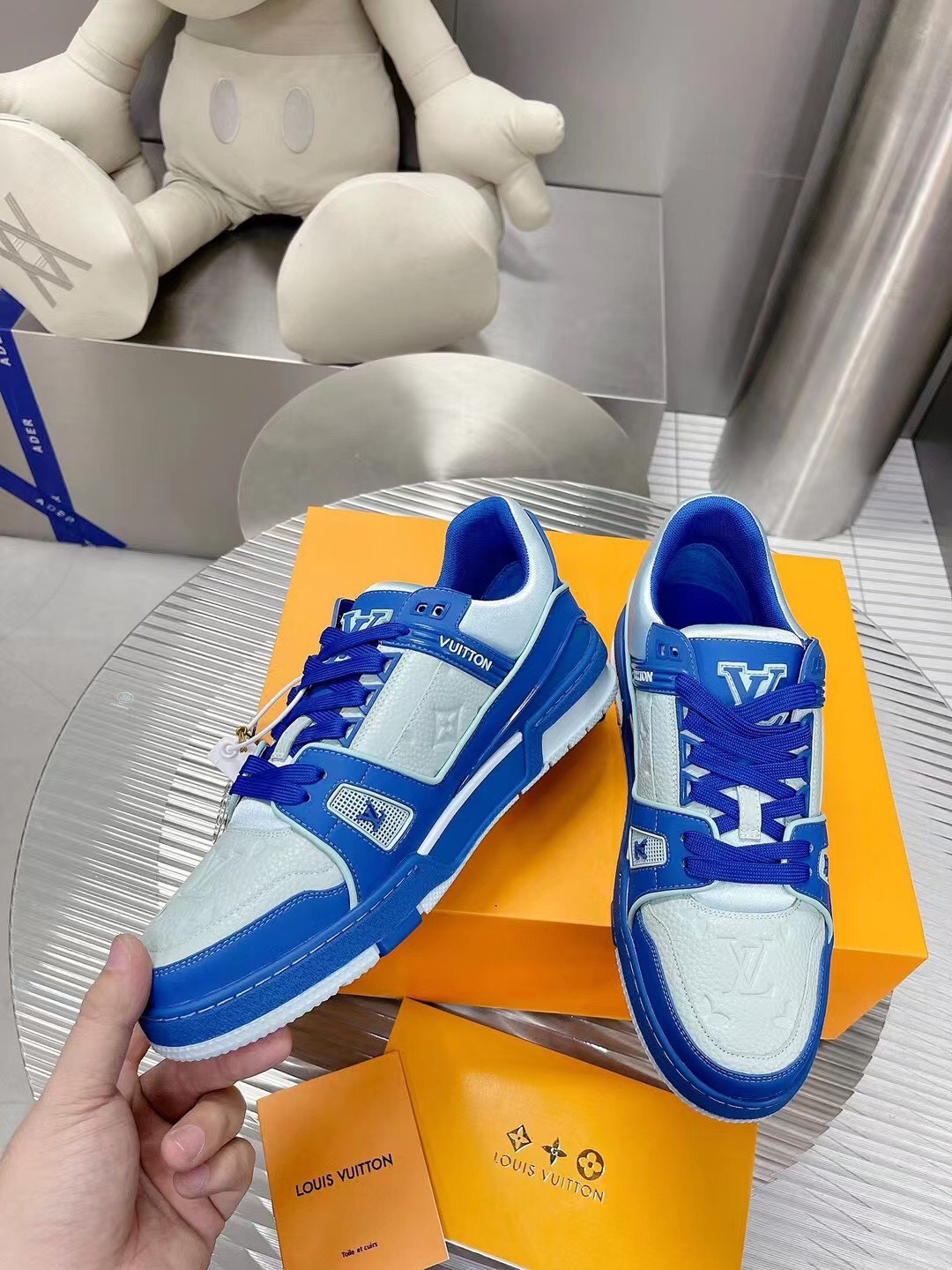 LV TRAINER SNEAKER X LV VIRGIL ABLOH - Image 8