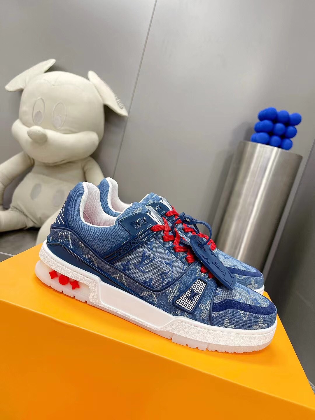 LV TRAINER SNEAKER X LV VIRGIL ABLOH - Image 2