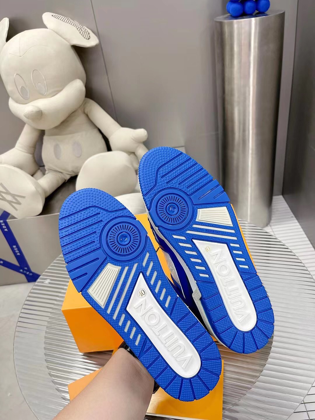 LV TRAINER SNEAKER X LV VIRGIL ABLOH - Image 2