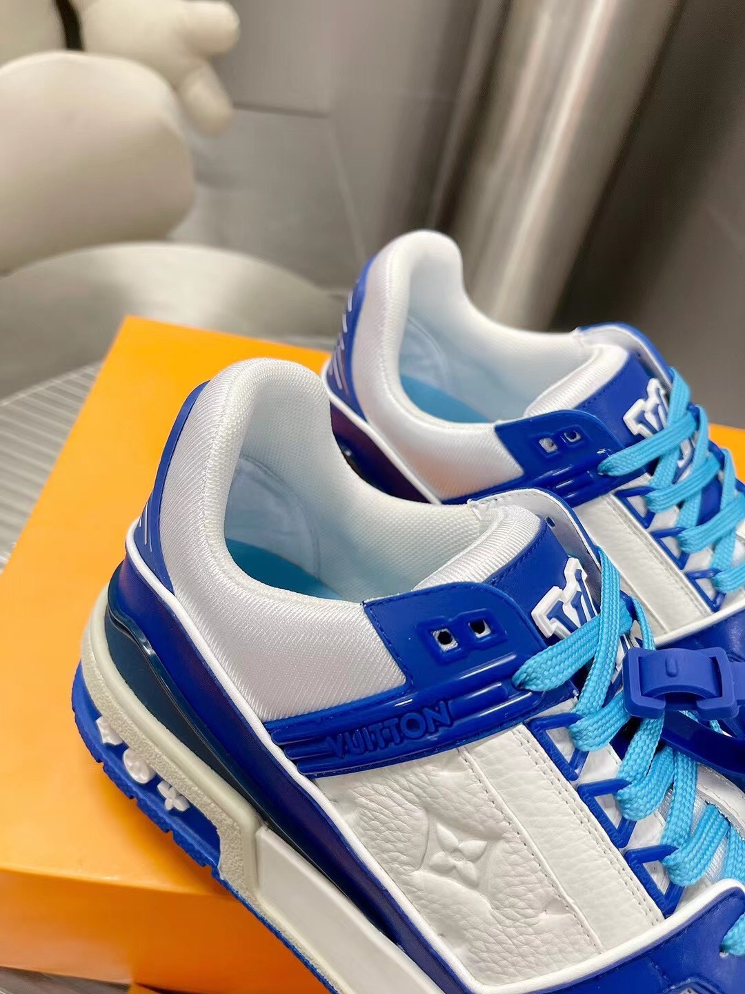 LV TRAINER SNEAKER X LV VIRGIL ABLOH - Image 4