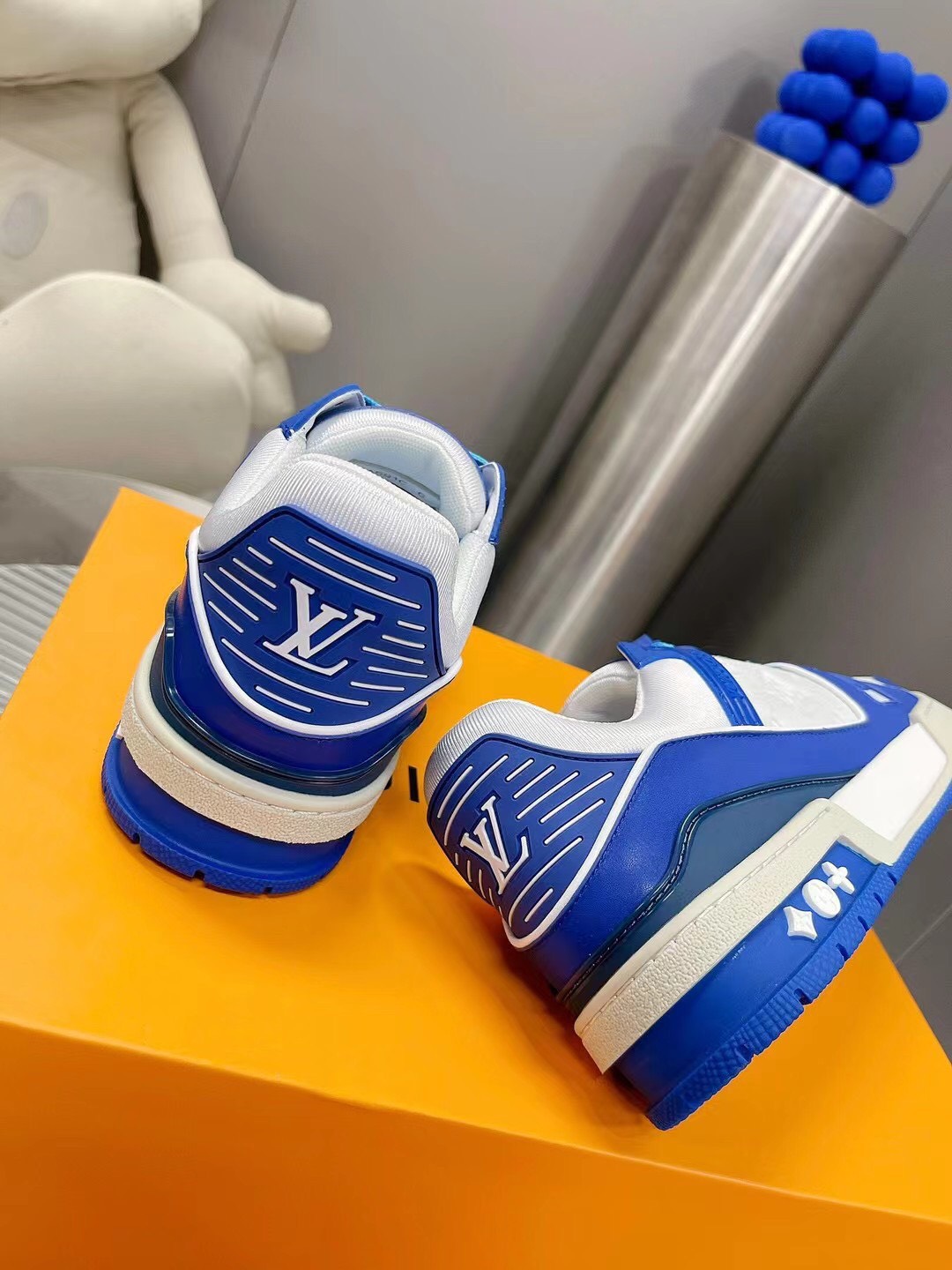 LV TRAINER SNEAKER X LV VIRGIL ABLOH - Image 5
