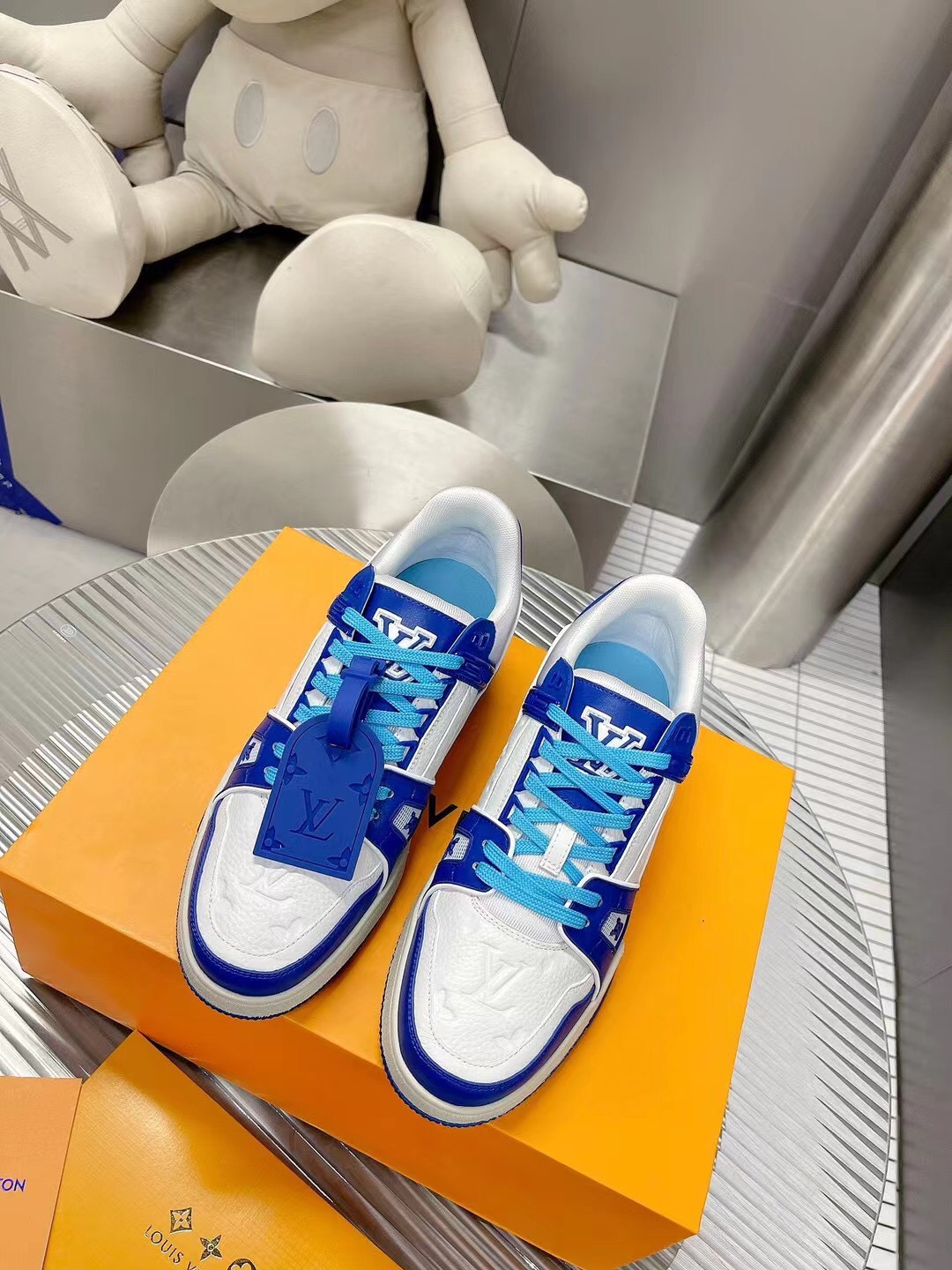 LV TRAINER SNEAKER X LV VIRGIL ABLOH - Image 8