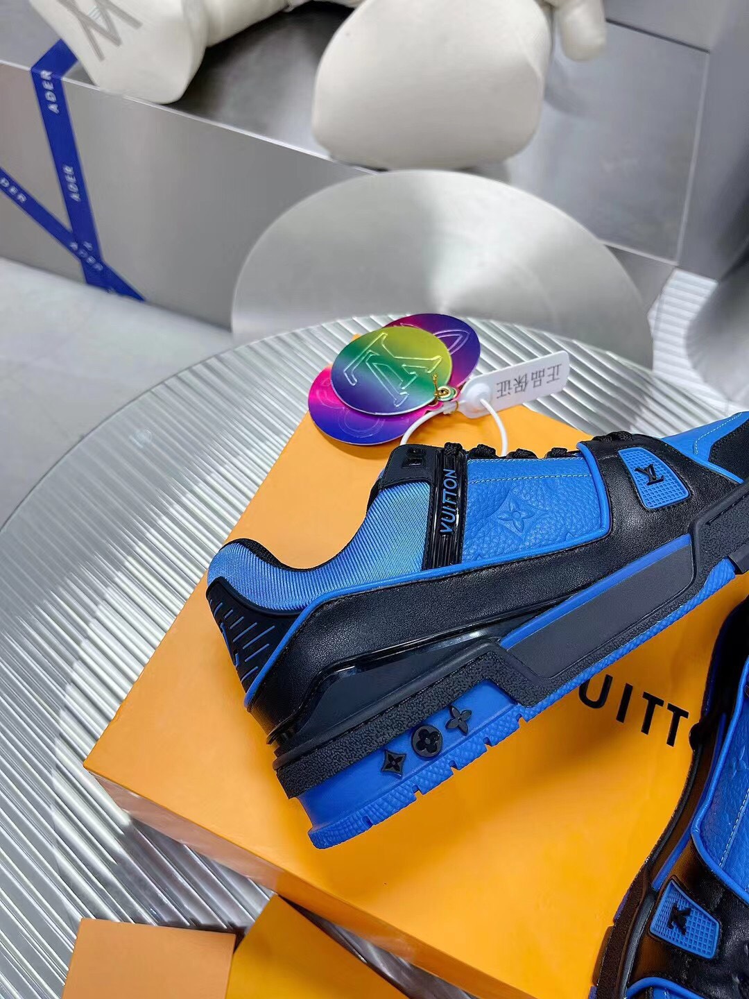 LV TRAINER SNEAKER X LV VIRGIL ABLOH - Image 5