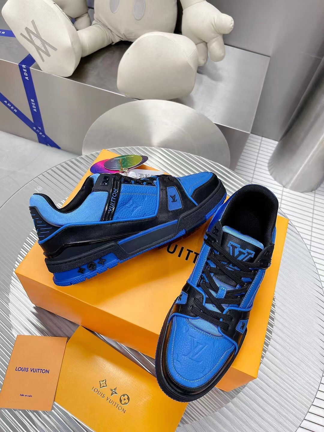 LV TRAINER SNEAKER X LV VIRGIL ABLOH - Image 6