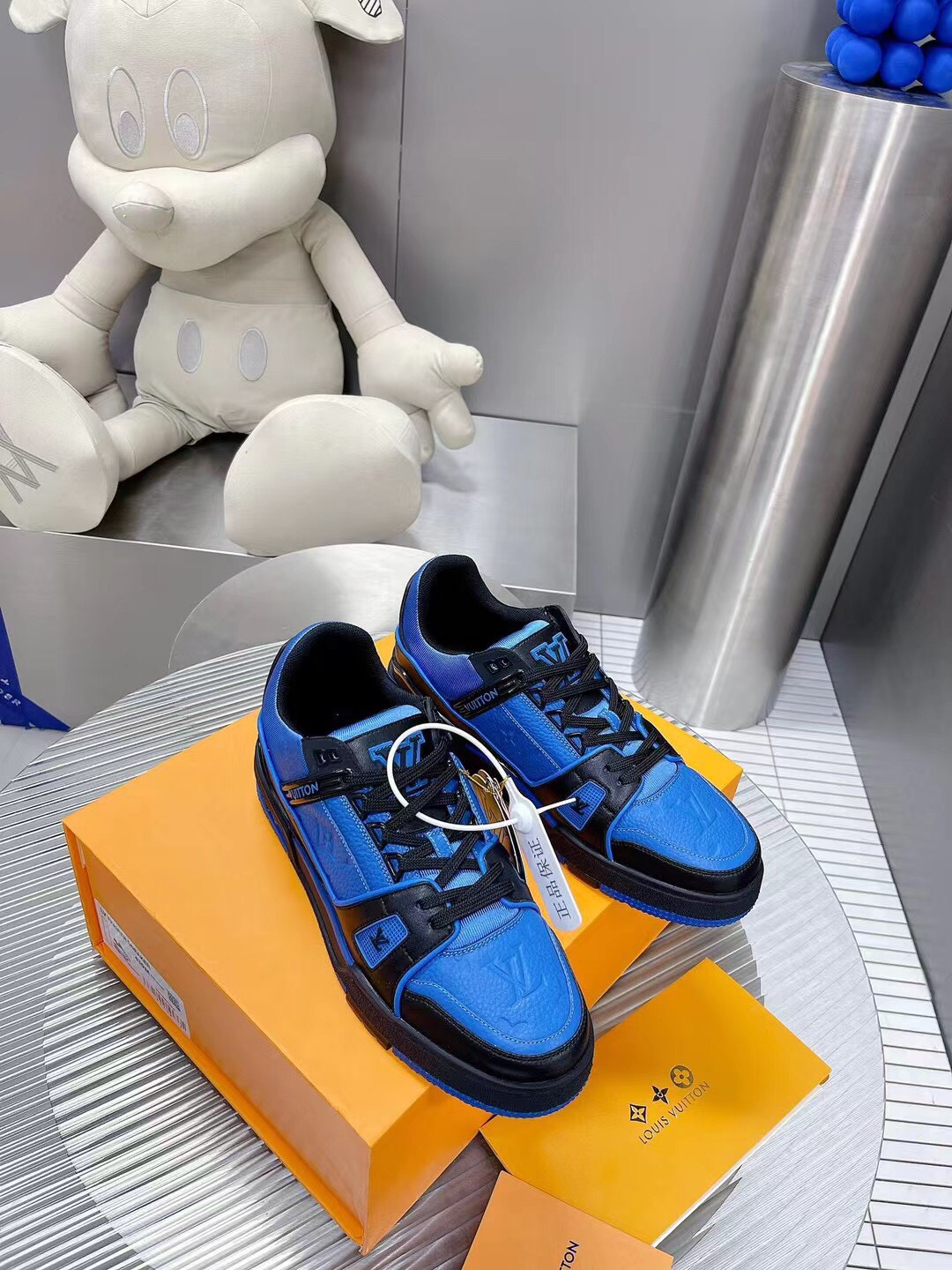 LV TRAINER SNEAKER X LV VIRGIL ABLOH - Image 7