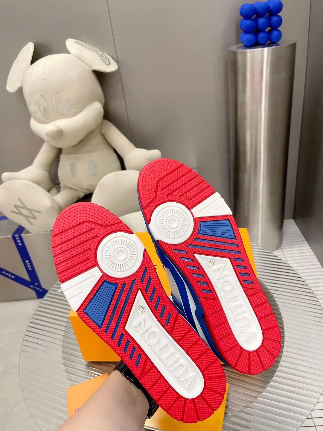 LV TRAINER SNEAKER X LV VIRGIL ABLOH - Image 2