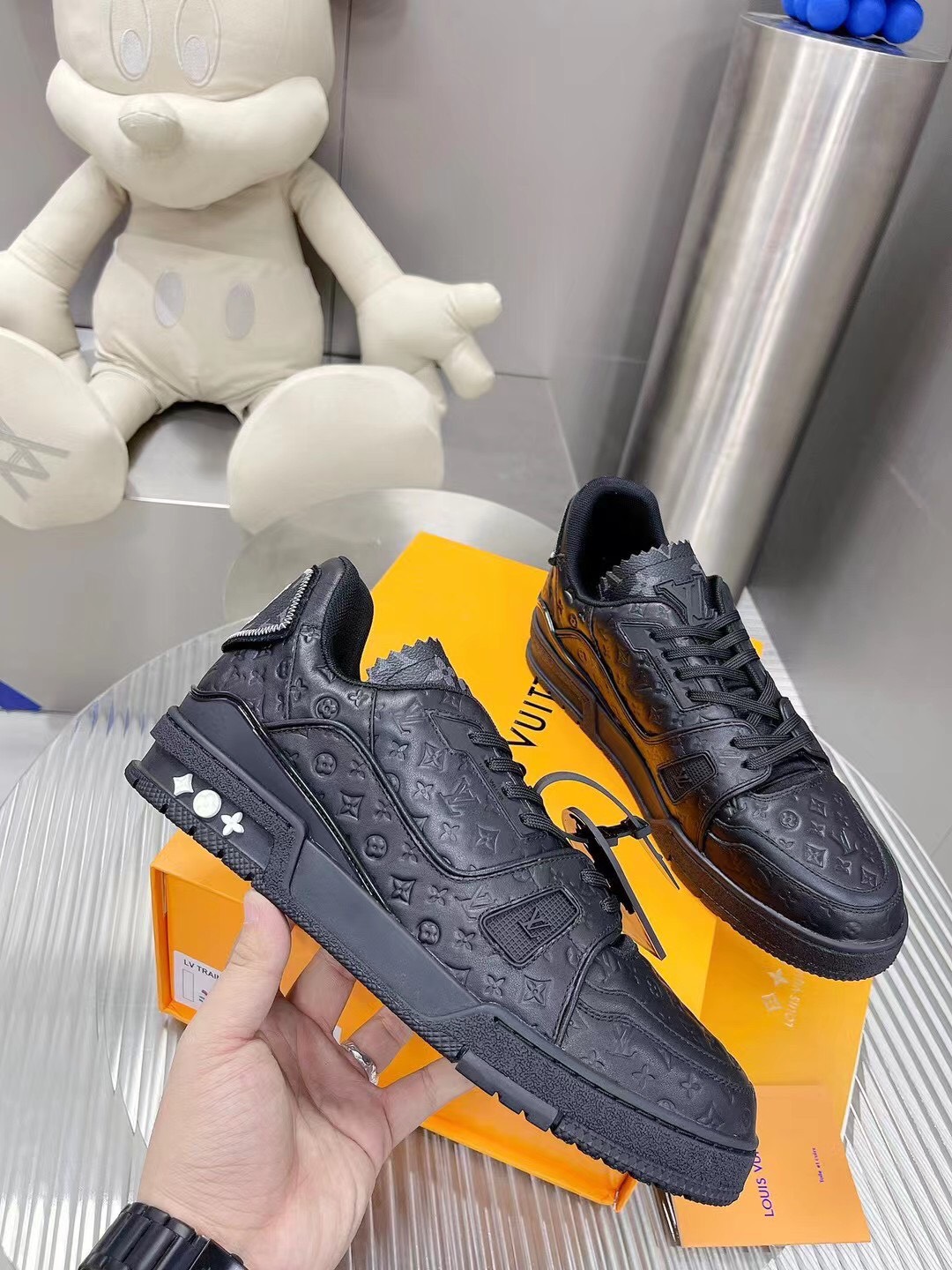 LV TRAINER SNEAKER X LV VIRGIL ABLOH - Image 8