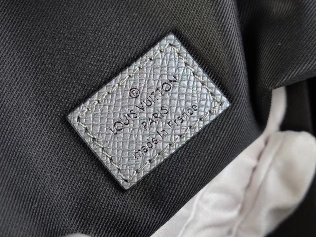 Louis Vuitton Discovery Taigarama Backpack M30835 - AlimorLuxury