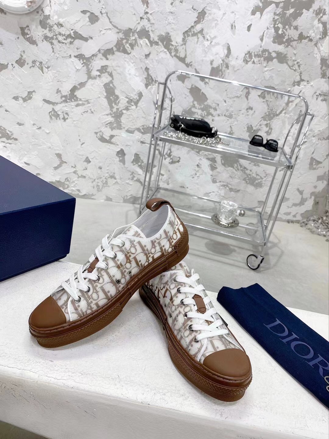 Dior Shoes B27 Oblique Unisex - Image 2