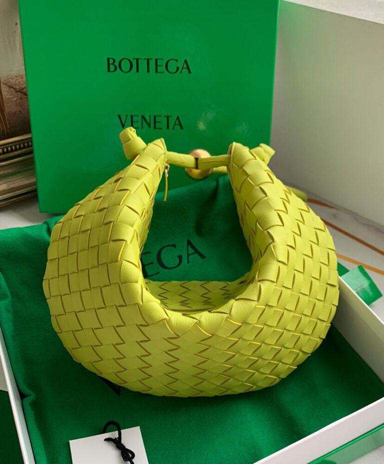 bottega veneta turn