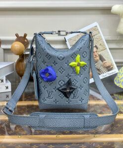 Louis Vuitton Hobo Cruiser