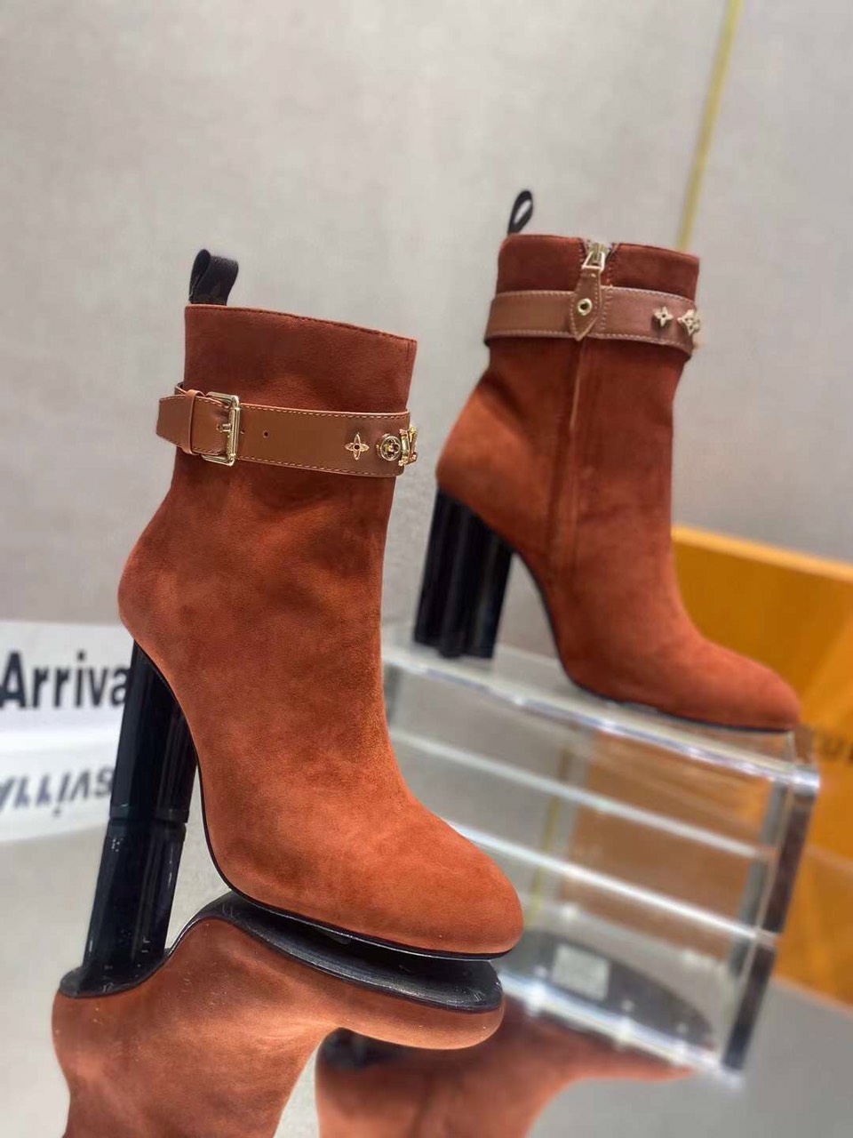 Louis Vuitton Callback Monogram