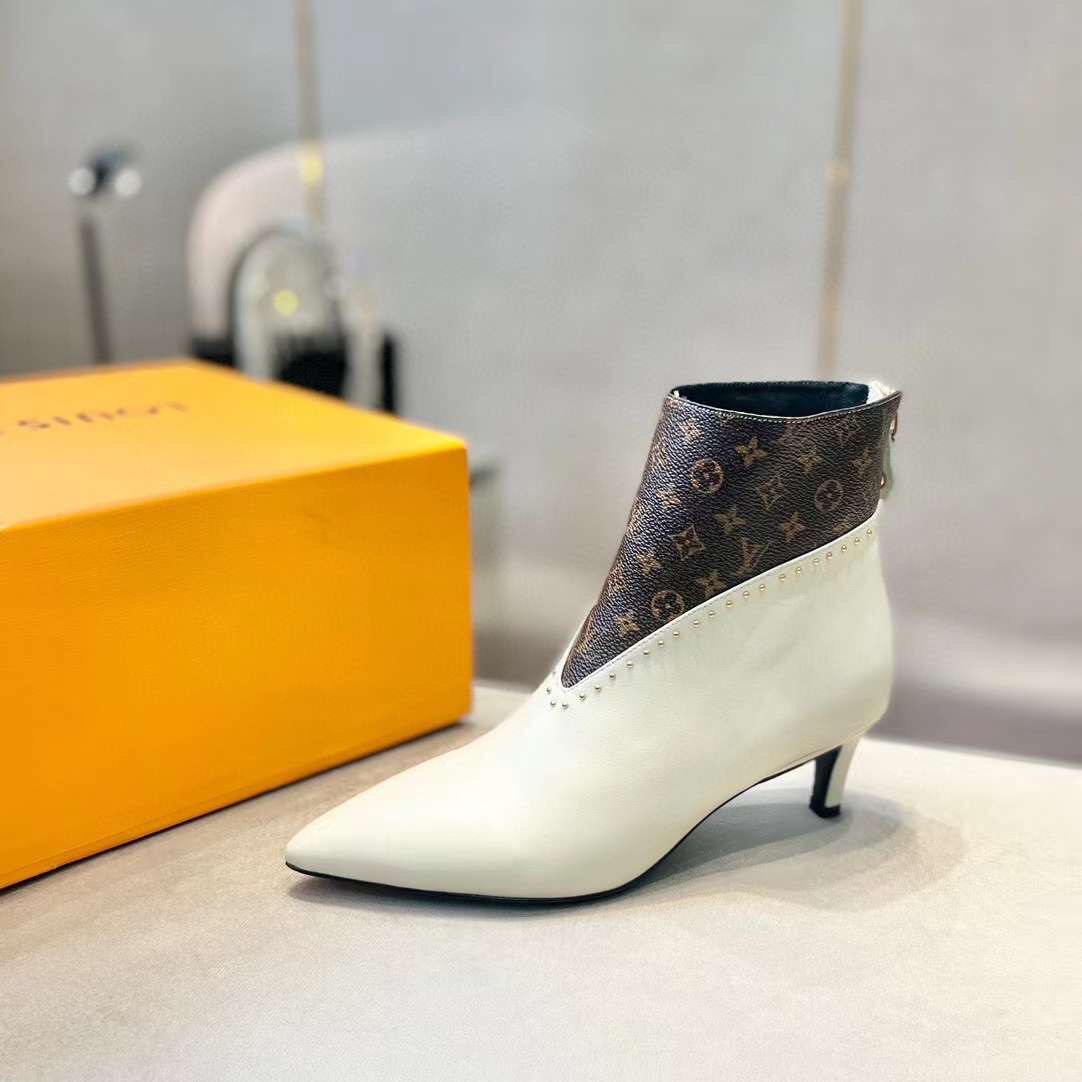 Louis Vuitton Signatue Monogram Boots - Image 2