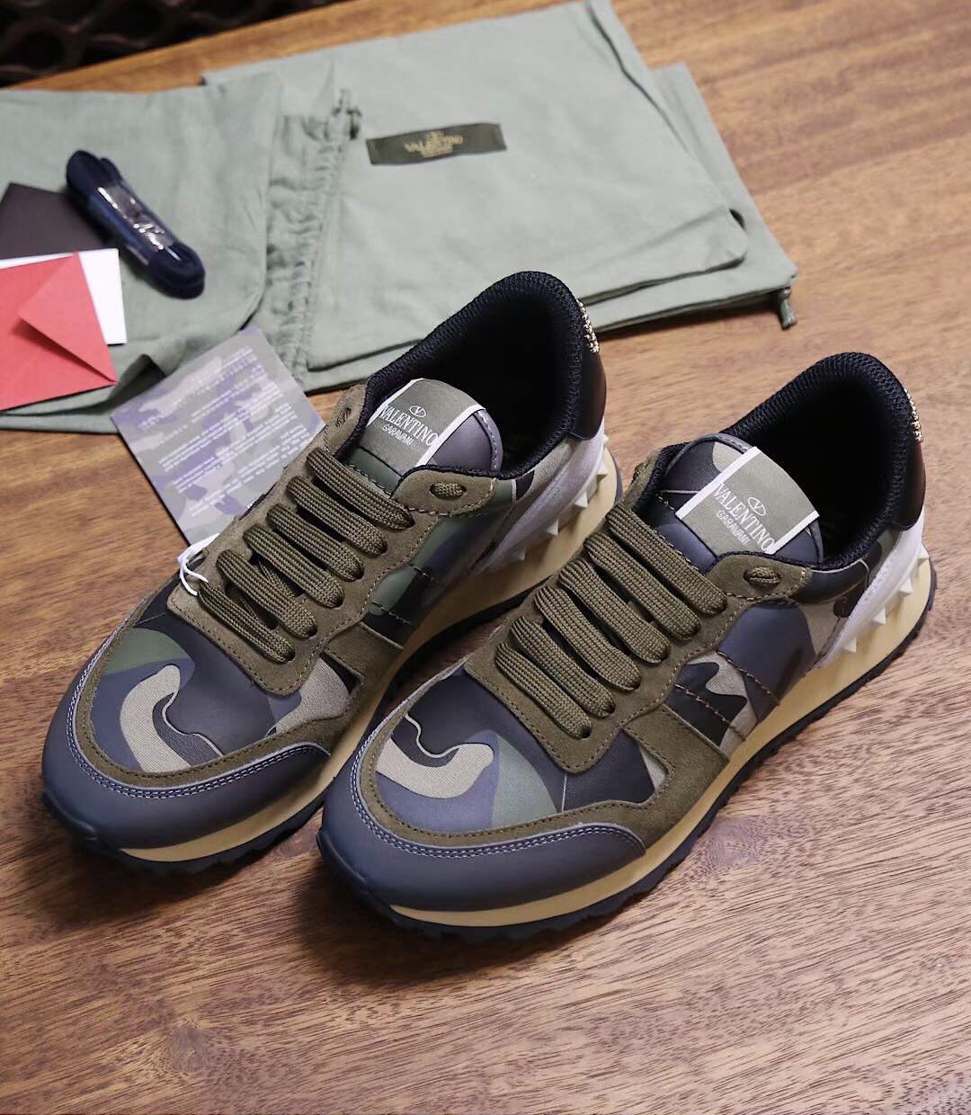 valentinos mens trainers