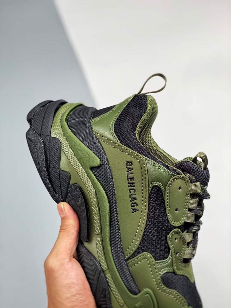 Balenciaga Unisex Tripple S Logo Shoes - Image 2