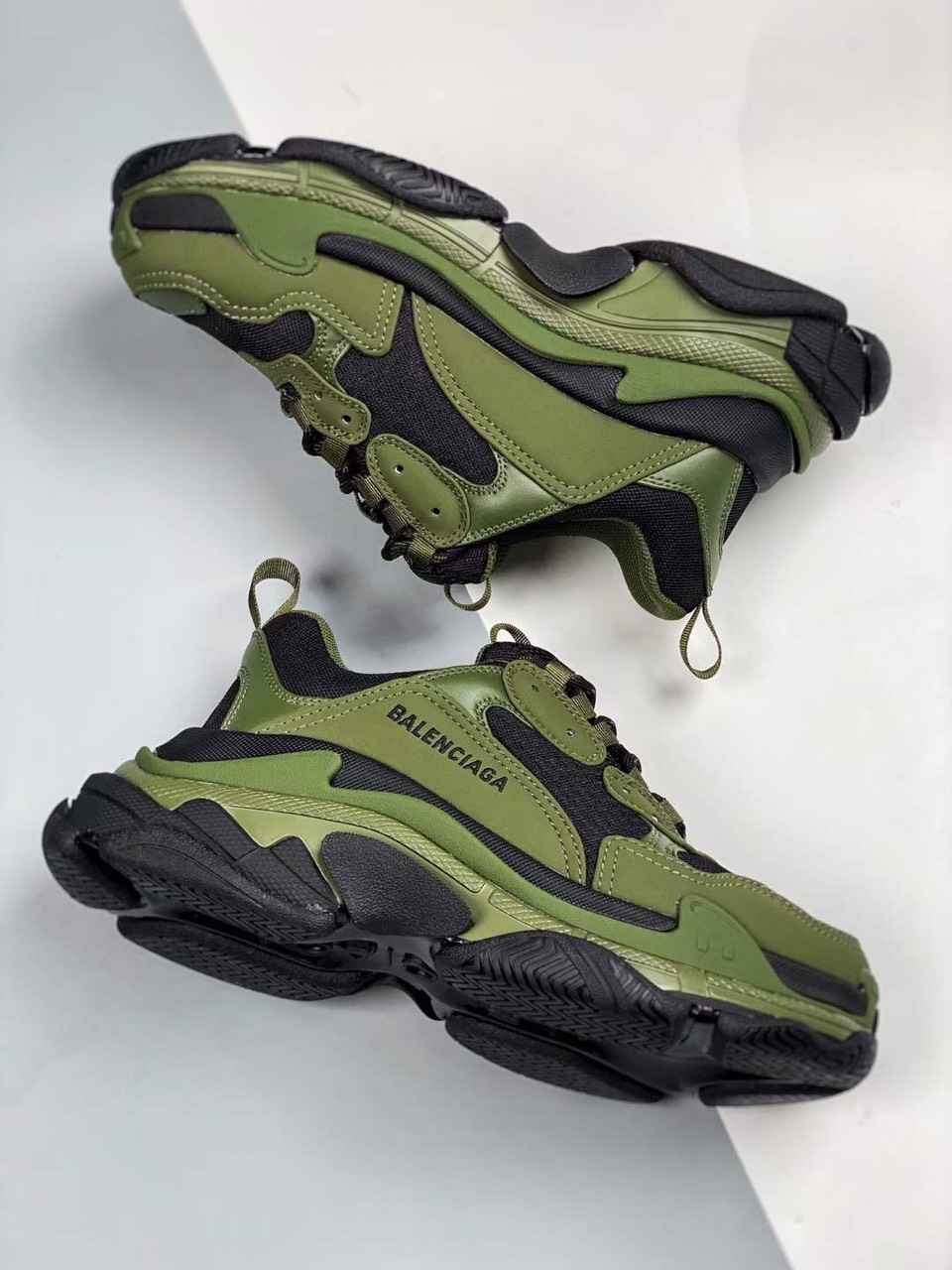 Balenciaga Unisex Tripple S Logo Shoes - Image 6