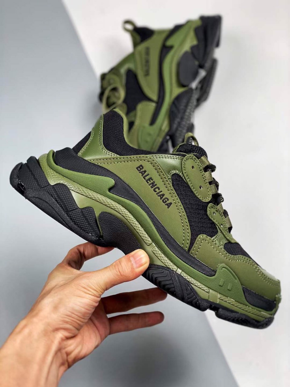 Balenciaga Unisex Tripple S Logo Shoes - Image 7