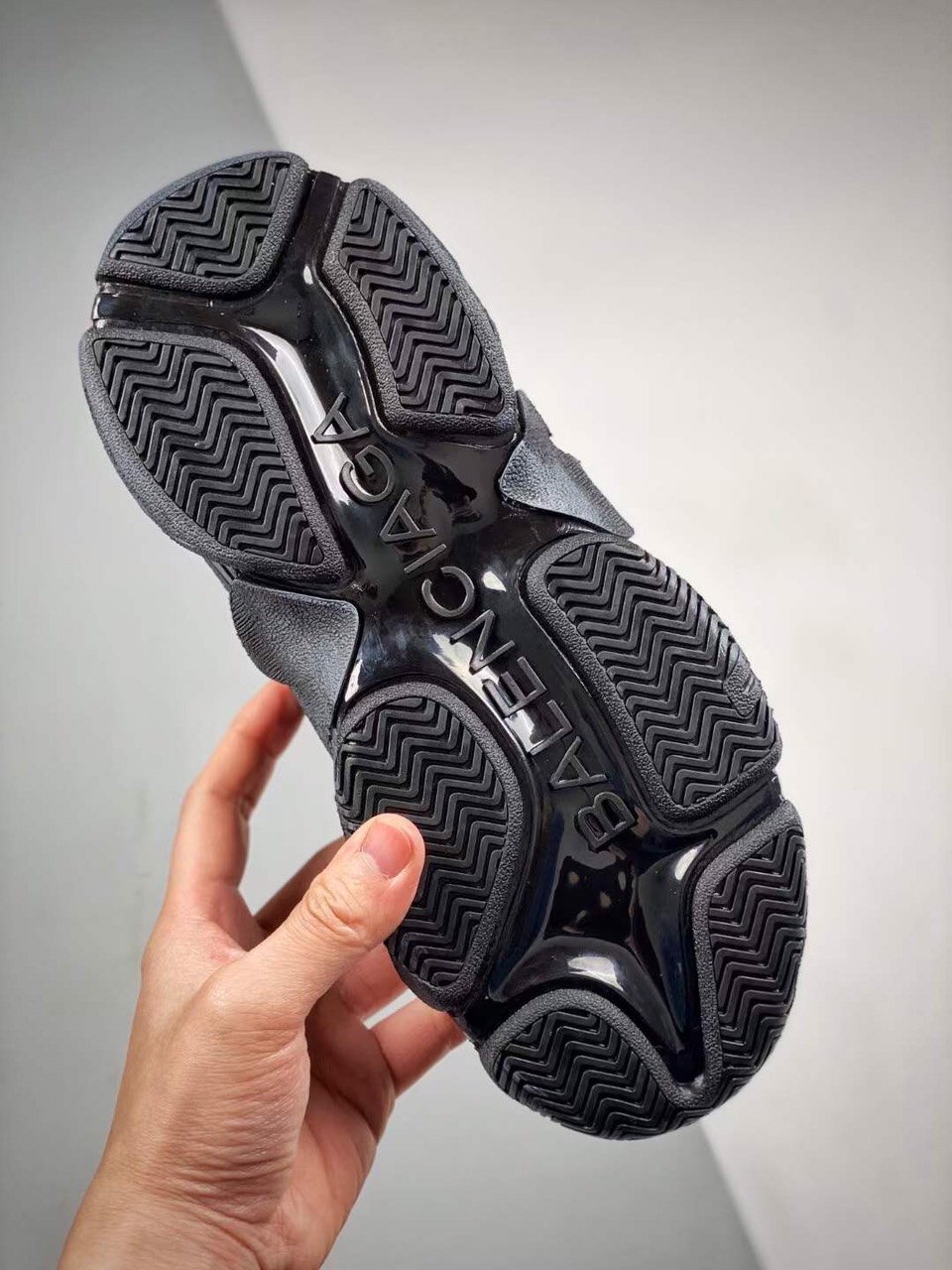 Balenciaga Unisex Tripple S Logo Shoes - Image 4